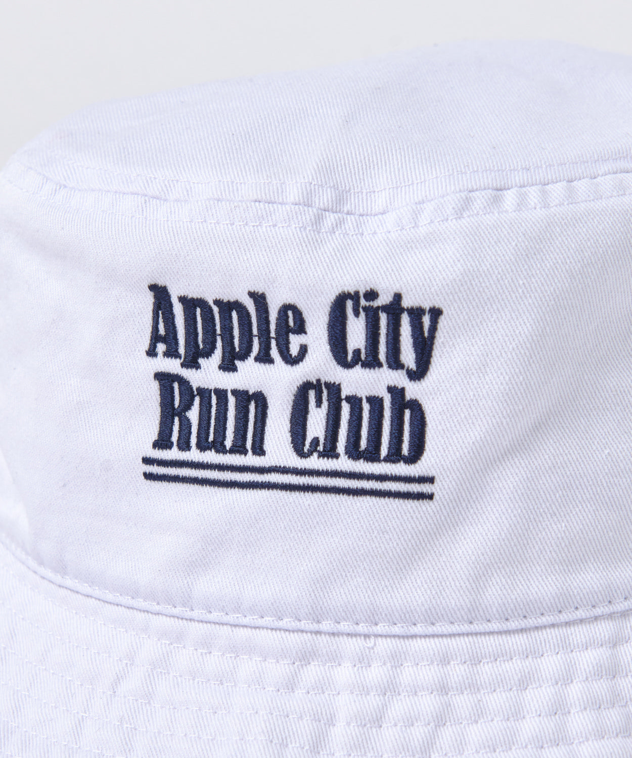 RUN CLUB BUCKET HAT