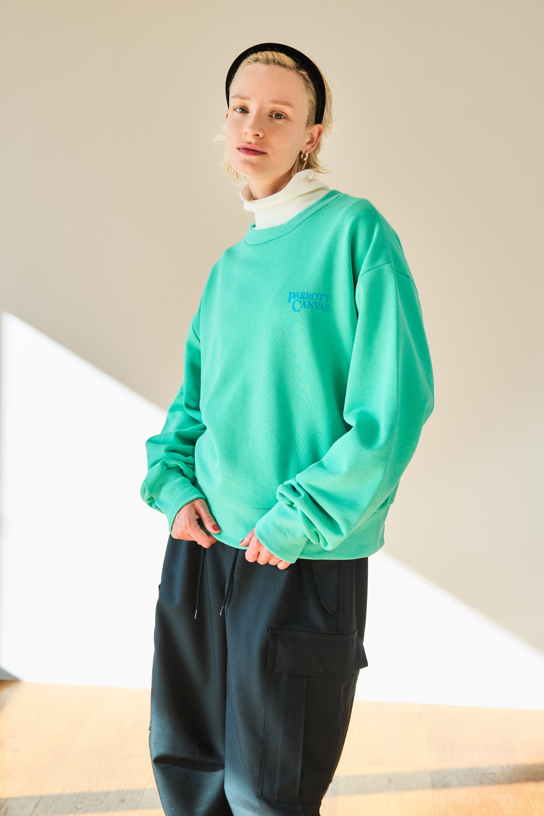 PC PEACE LOGO CREW SWEAT